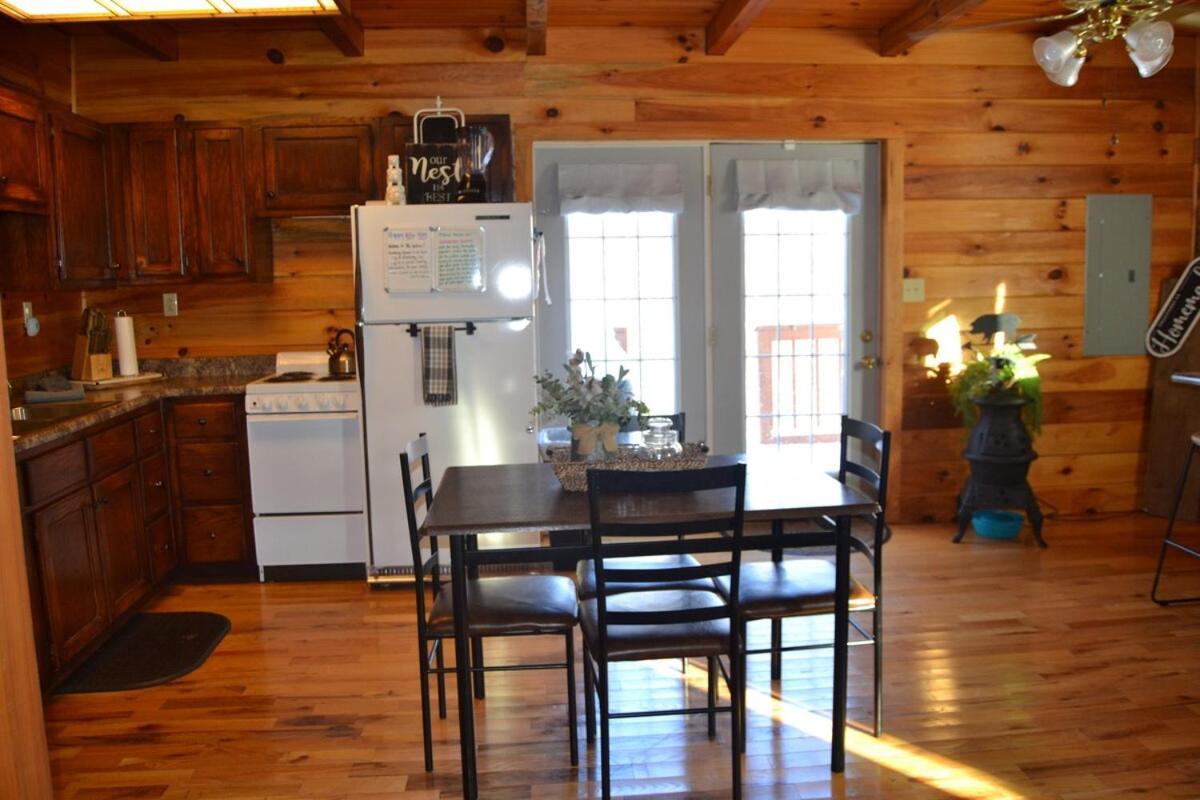 The Willow, Secluded And Cozy Country Cabin Ravenna Bagian luar foto